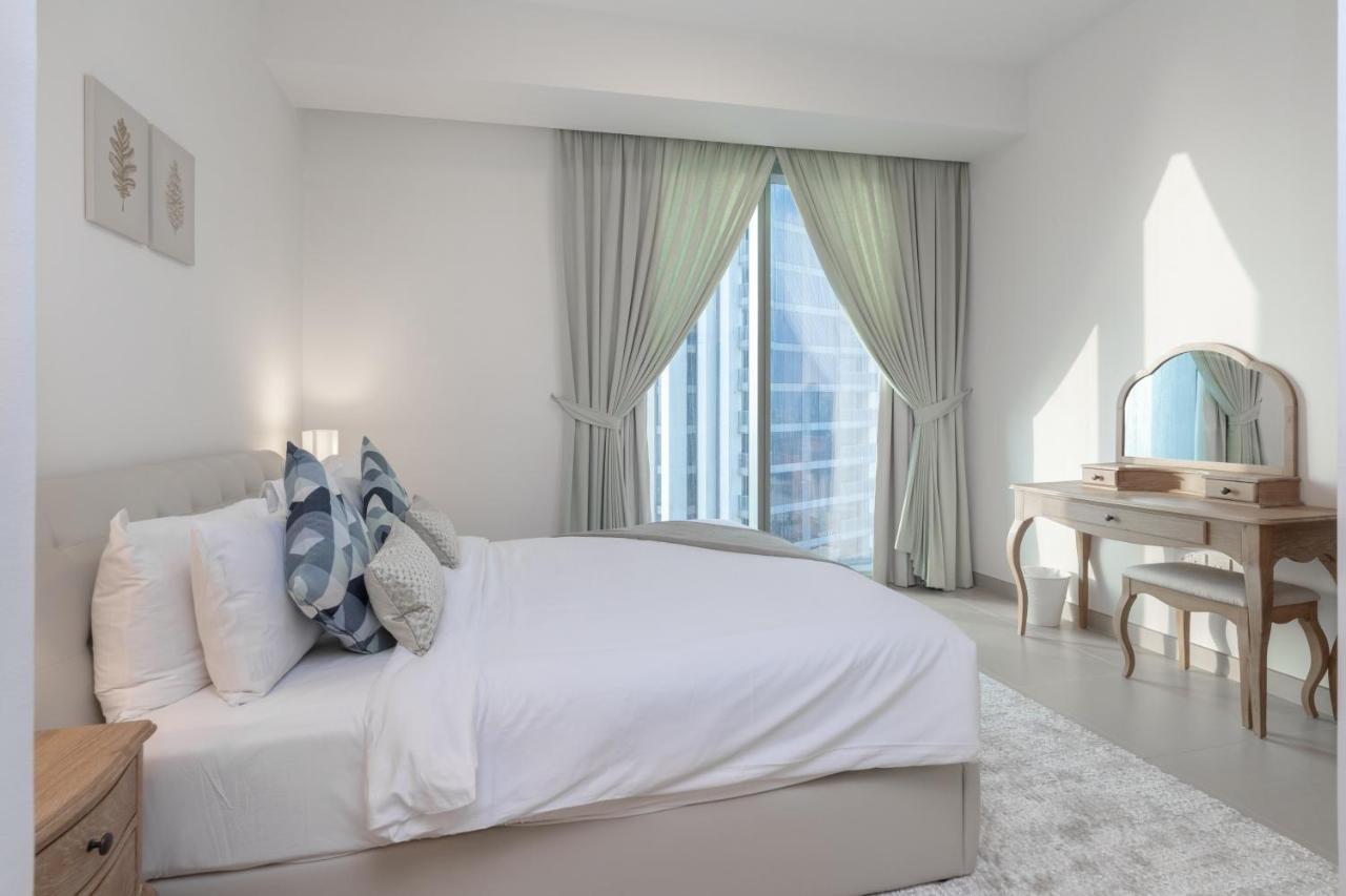 Eden's Homes & - 52-42 Emaar Apartment *