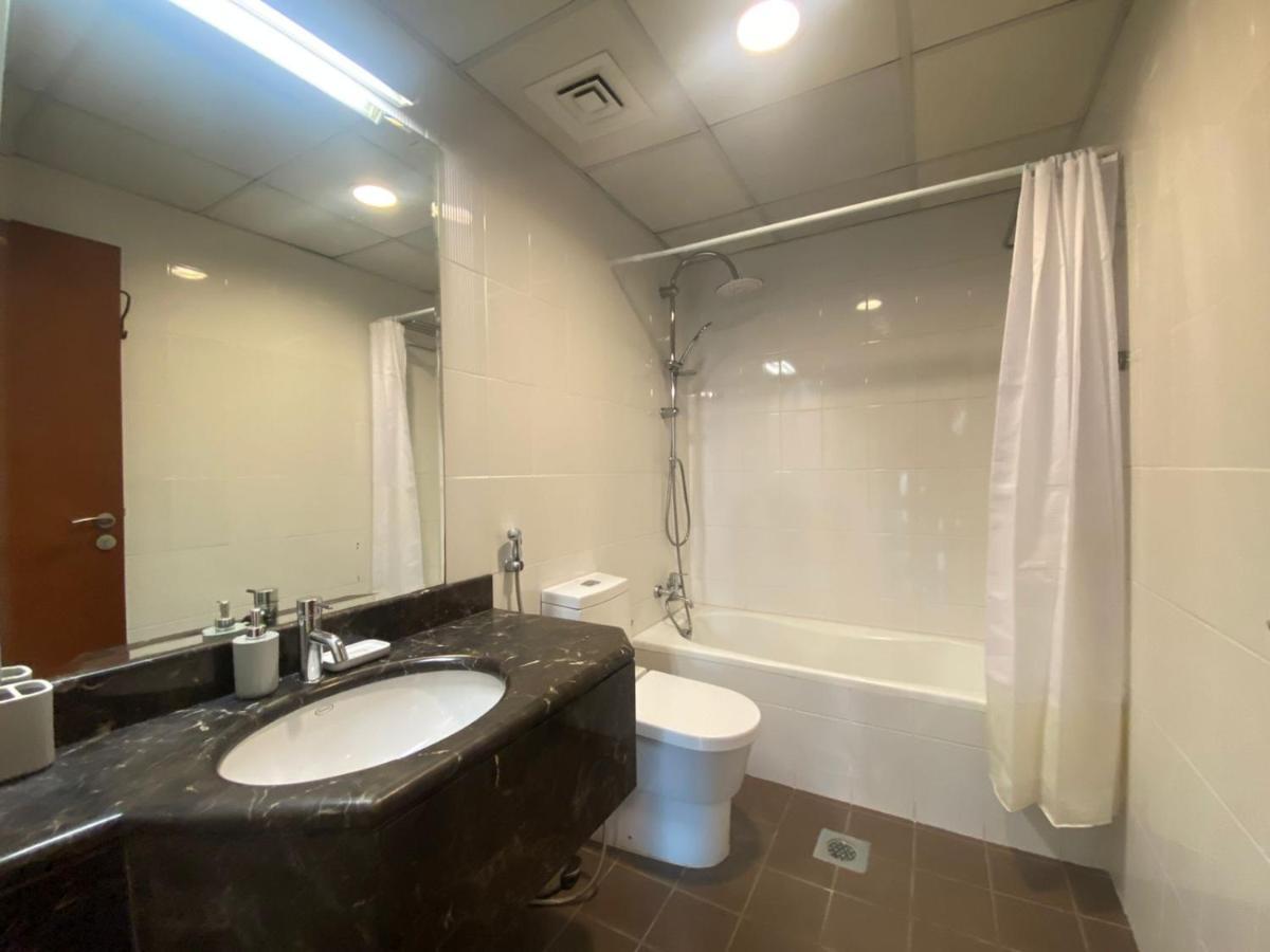 Apartamento Durrani Homes - Cozy 1br At Nujoom Tower Besides Mall & Burj Khalifa *