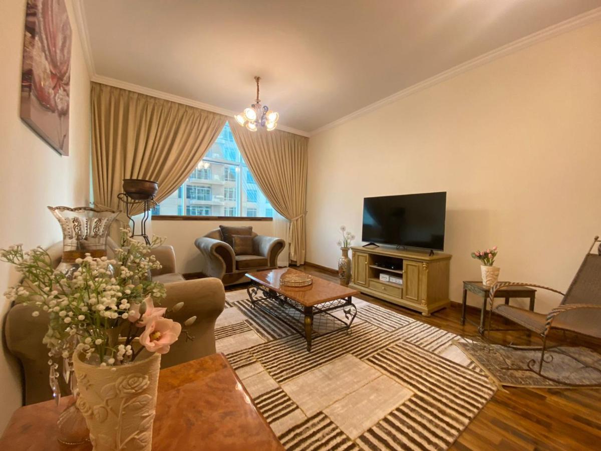Apartamento Durrani Homes - Cozy 1br At Nujoom Tower Besides Mall & Burj Khalifa Dubai