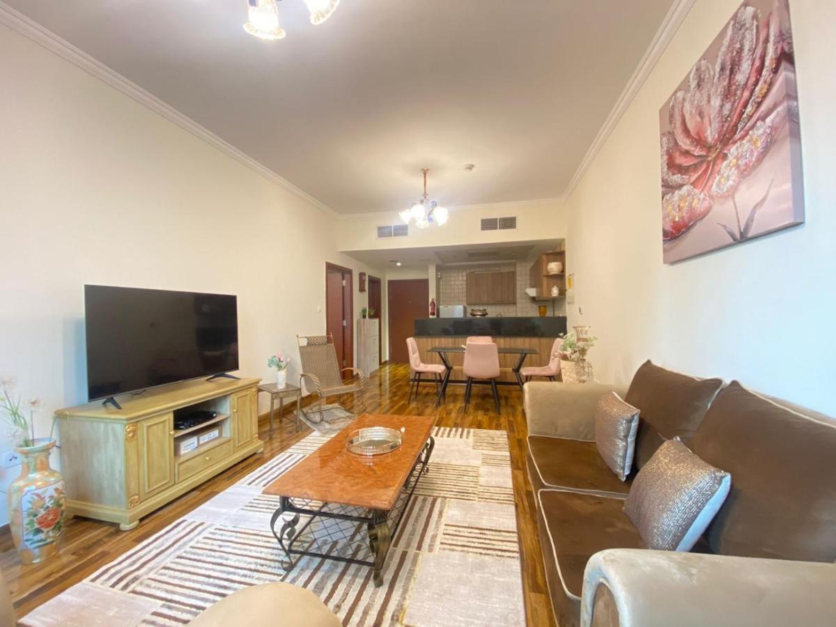Durrani Homes - Cozy 1br At Nujoom Tower Besides Mall & Burj Khalifa Dubai