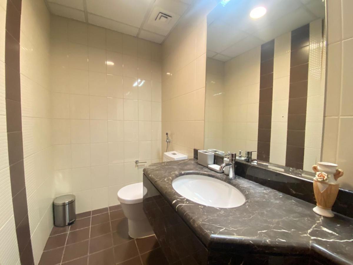 Durrani Homes - Cozy 1br At Nujoom Tower Besides Mall & Burj Khalifa Apartamento Dubai
