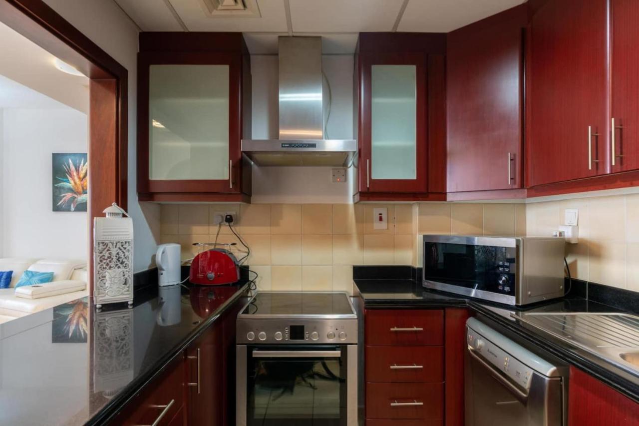 Amazing 2 Bedroom In Daire Dubai