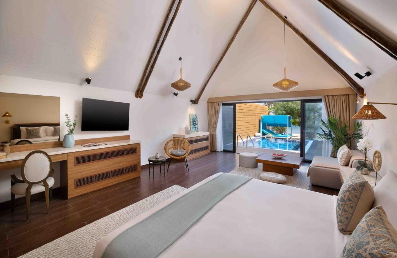 Anantara World Islands 5* Dubai