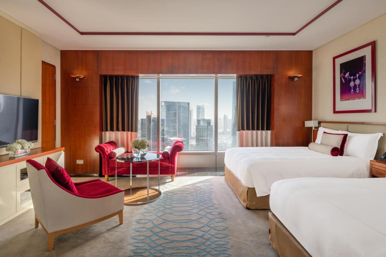 Jumeirah Emirates Towers 5* Dubai