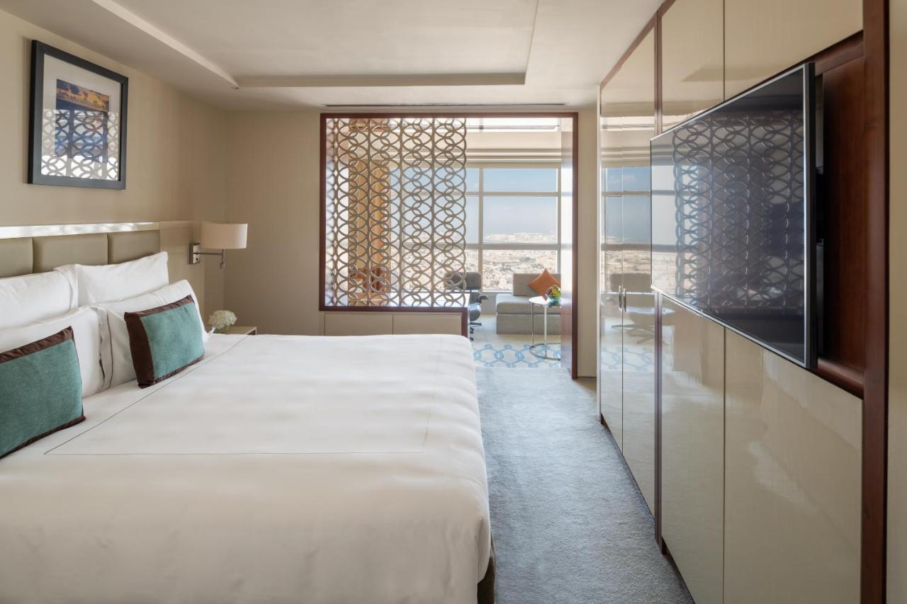 Jumeirah Emirates Towers Dubai