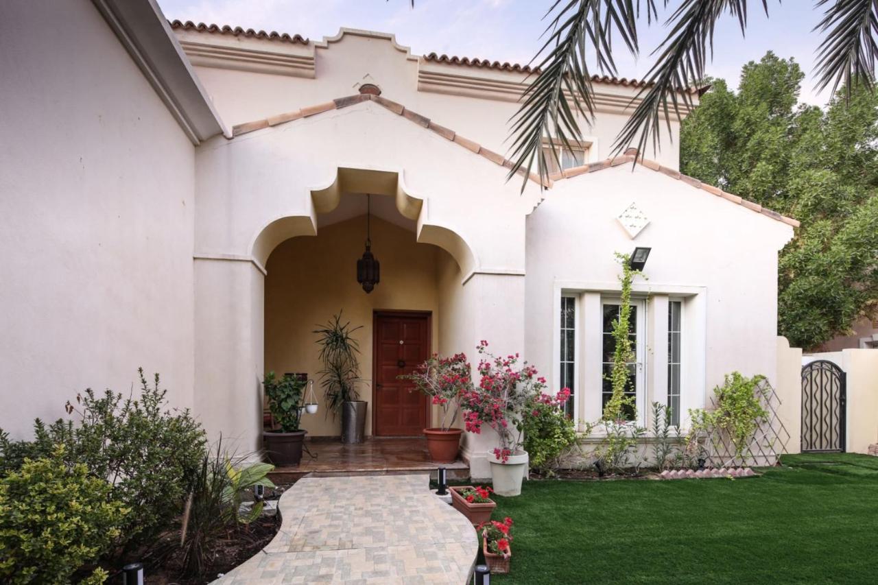 Villa Frank Porter - Arabian Ranches *