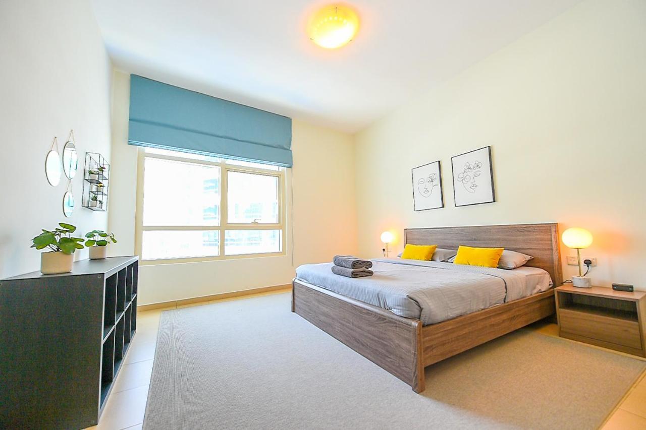 Lovely 2 Bed With Marina View - Dhl Daire