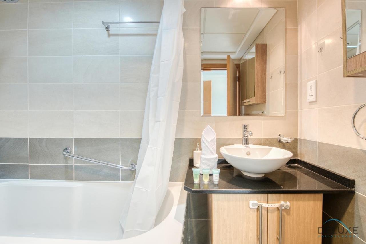 Ornate 2br At Ocean Heights Marina By Deluxe