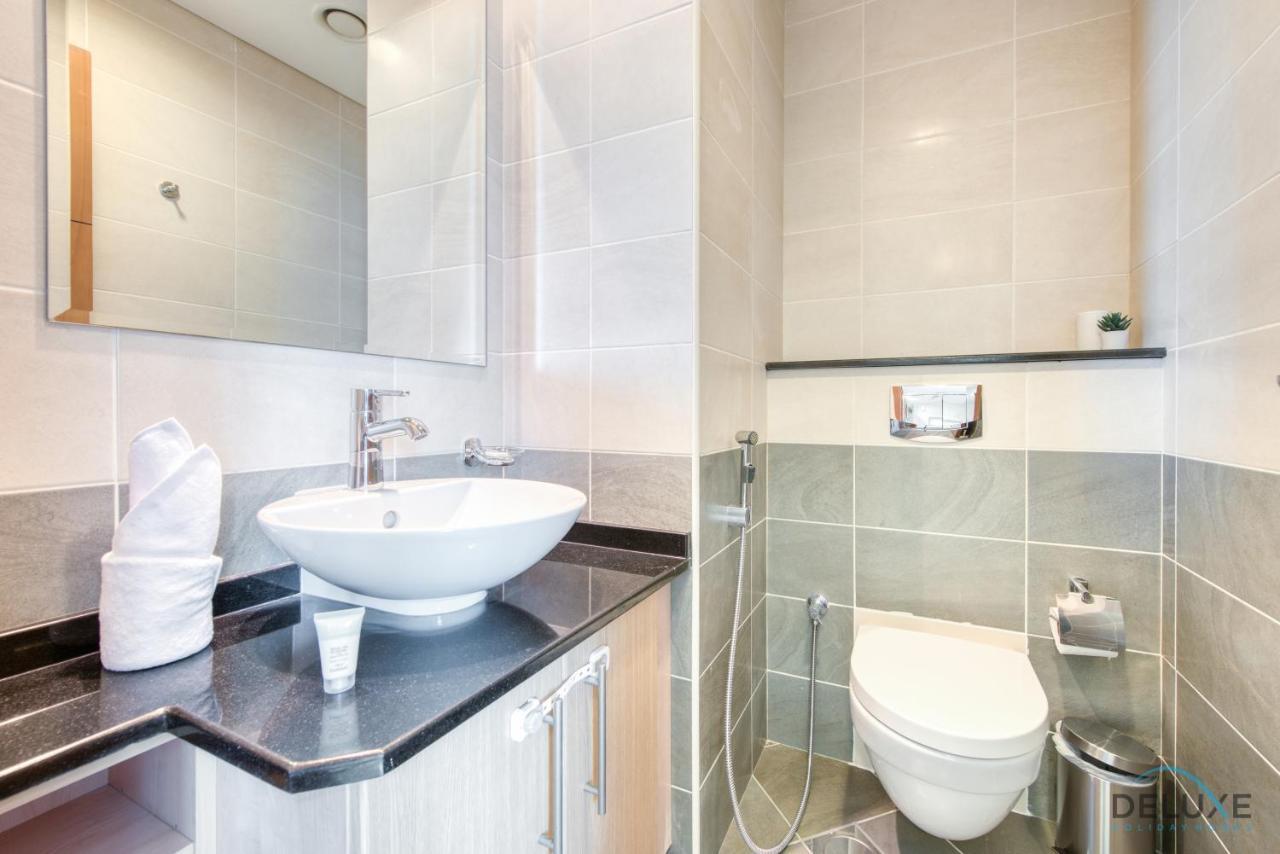 Daire Ornate 2br At Ocean Heights Marina By Deluxe Dubai