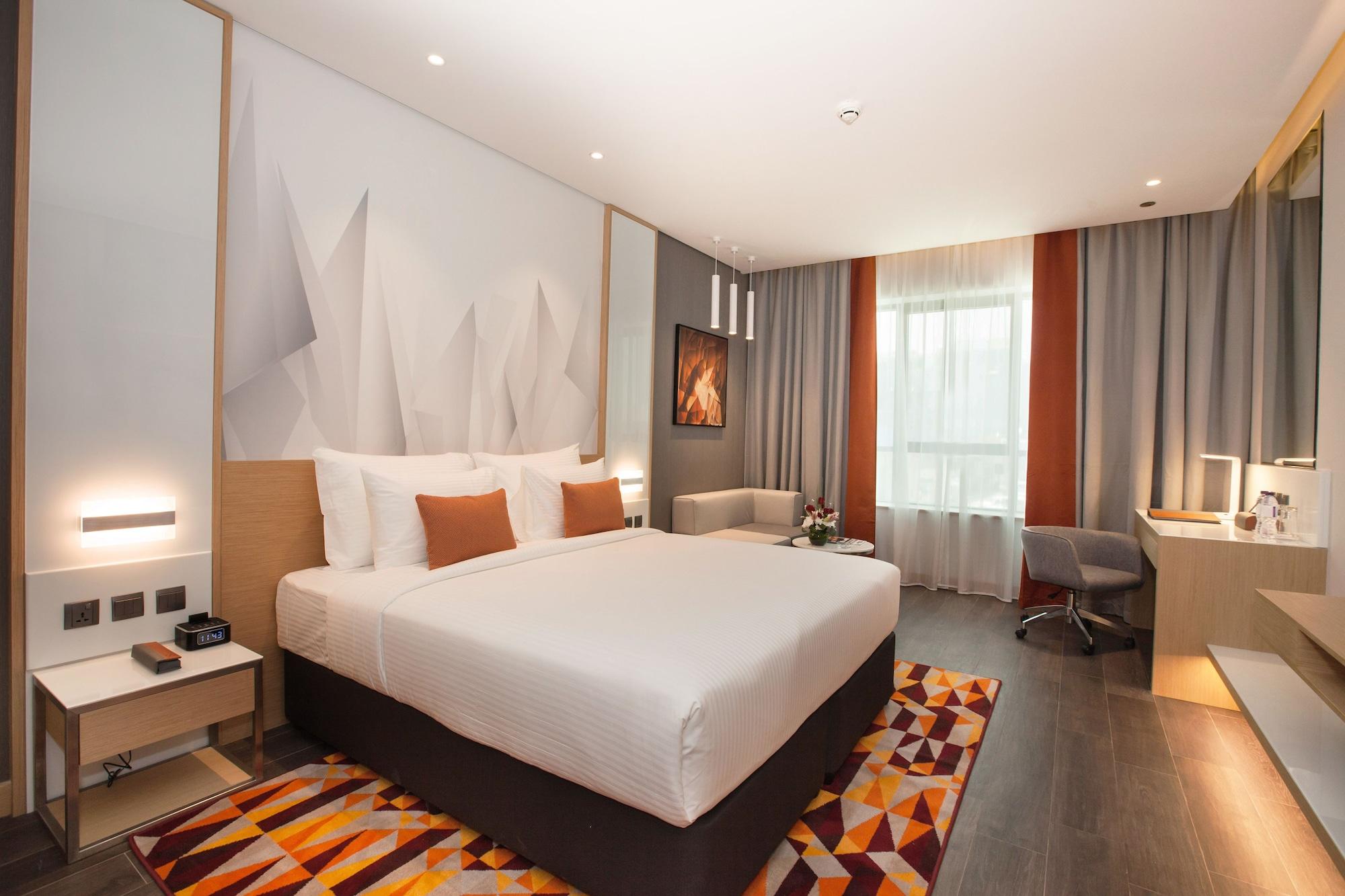 Flora Airport Hotel 4*