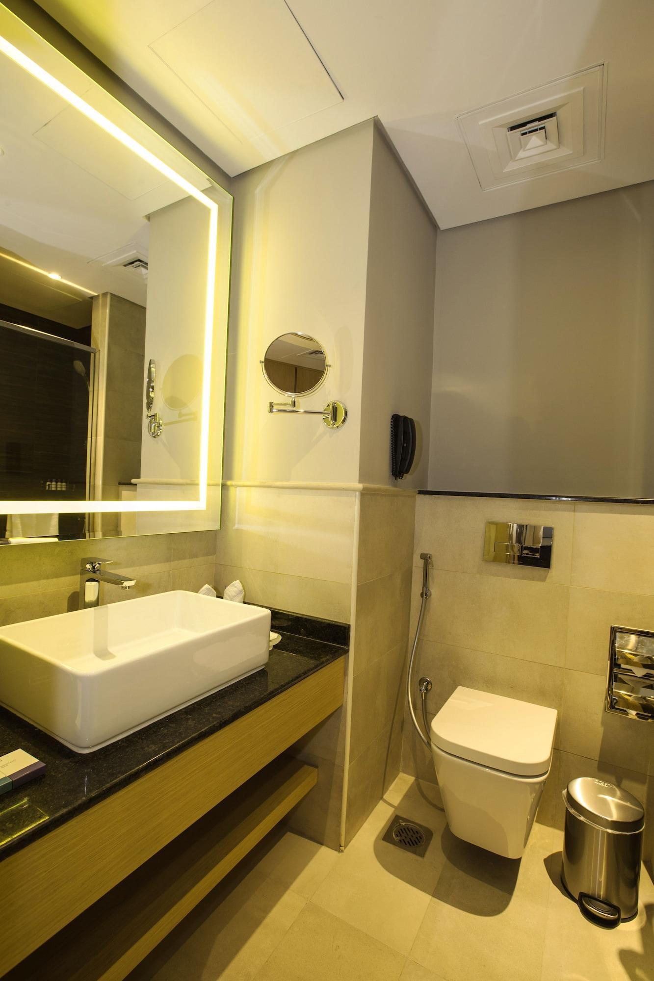 Flora Airport Hotel 4*