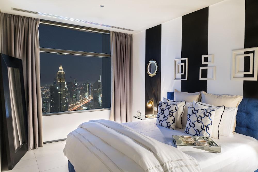 Dream Inn Apartments - Index Tower With Skyline Views Apartment