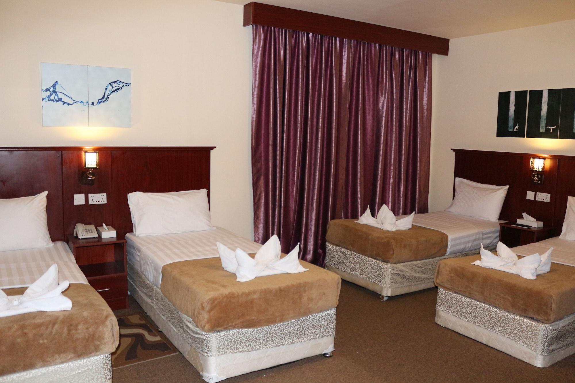 Hotel Mariana *