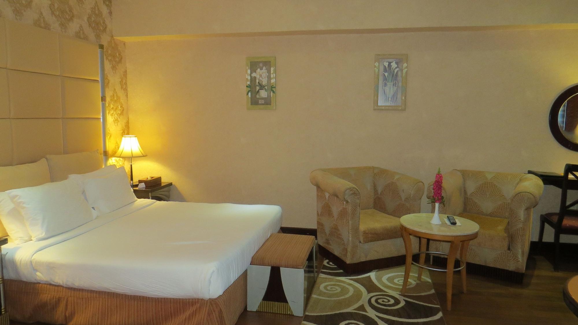 Aparthotel Al Jawhara 4*