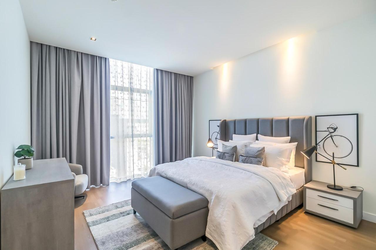 Dhh - Fabulous Stay Premium 3 Beds, City Walk B16 Apartment *