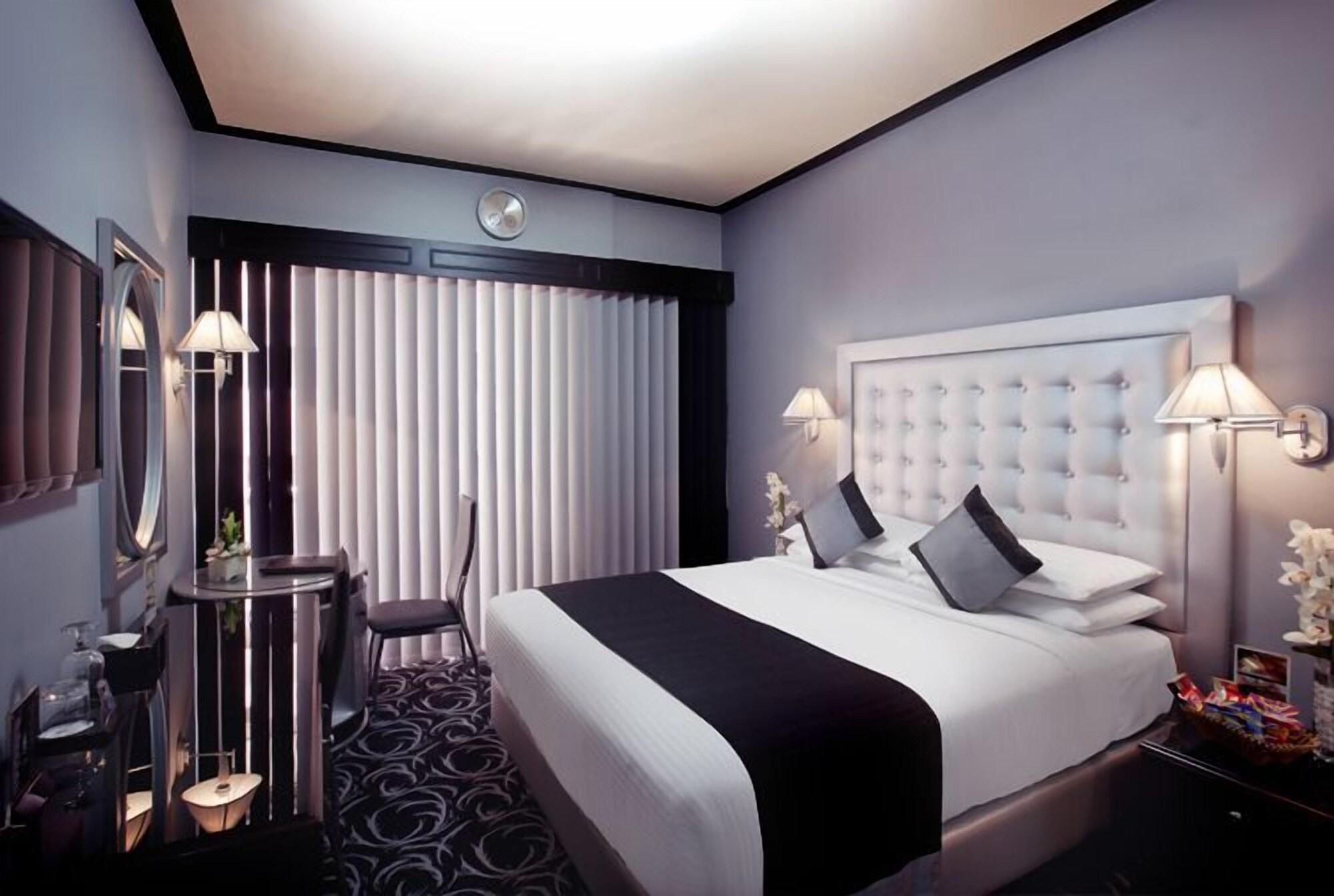 Broadway Otel 3*