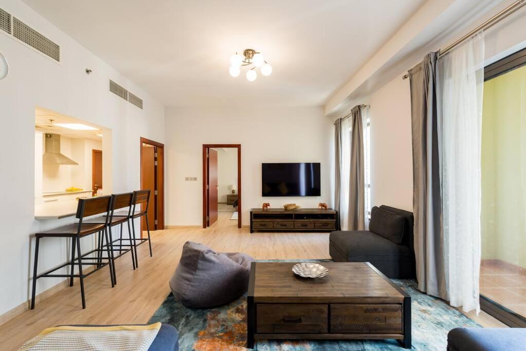 2br Vacation With Pool, Gym And Beach Access Apartment