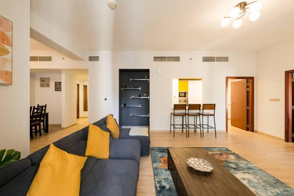 2br Vacation With Pool, Gym And Beach Access Apartment Dubai