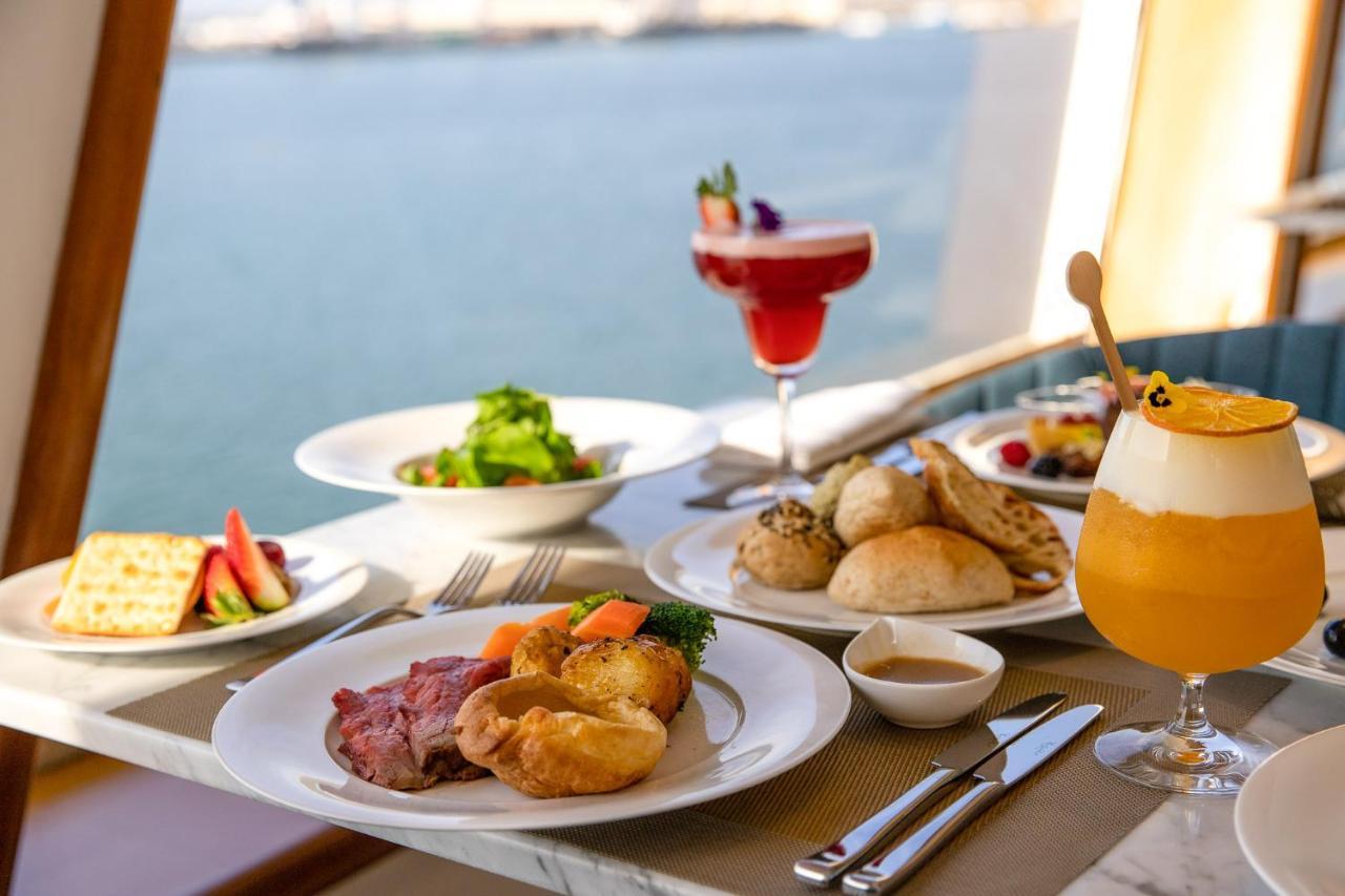Queen Elizabeth 2 Hotel 4*