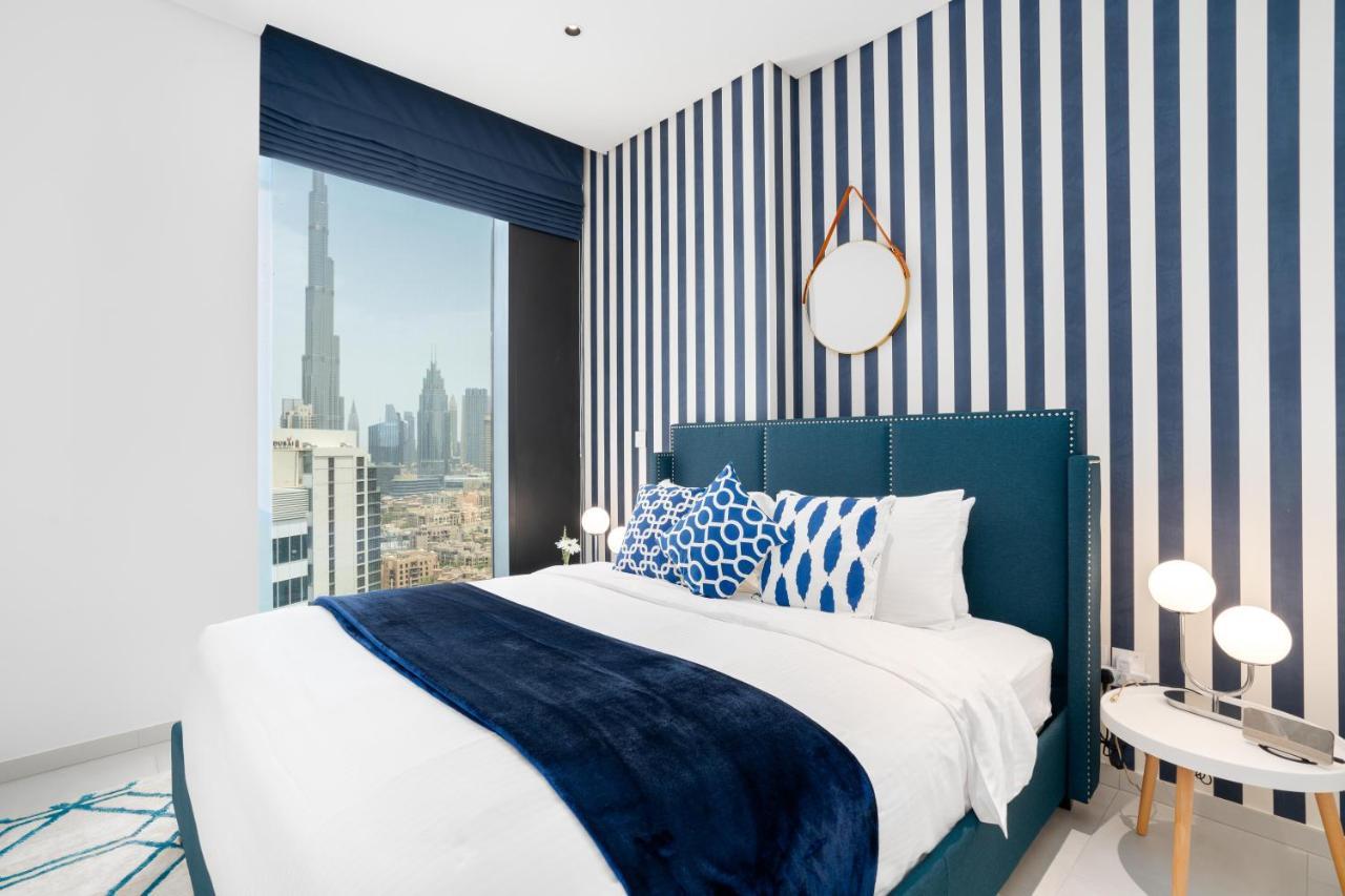 Apartment Ultimate / 4 Beds / Burj Khalifa View / Ultra Modern / Business Bay *