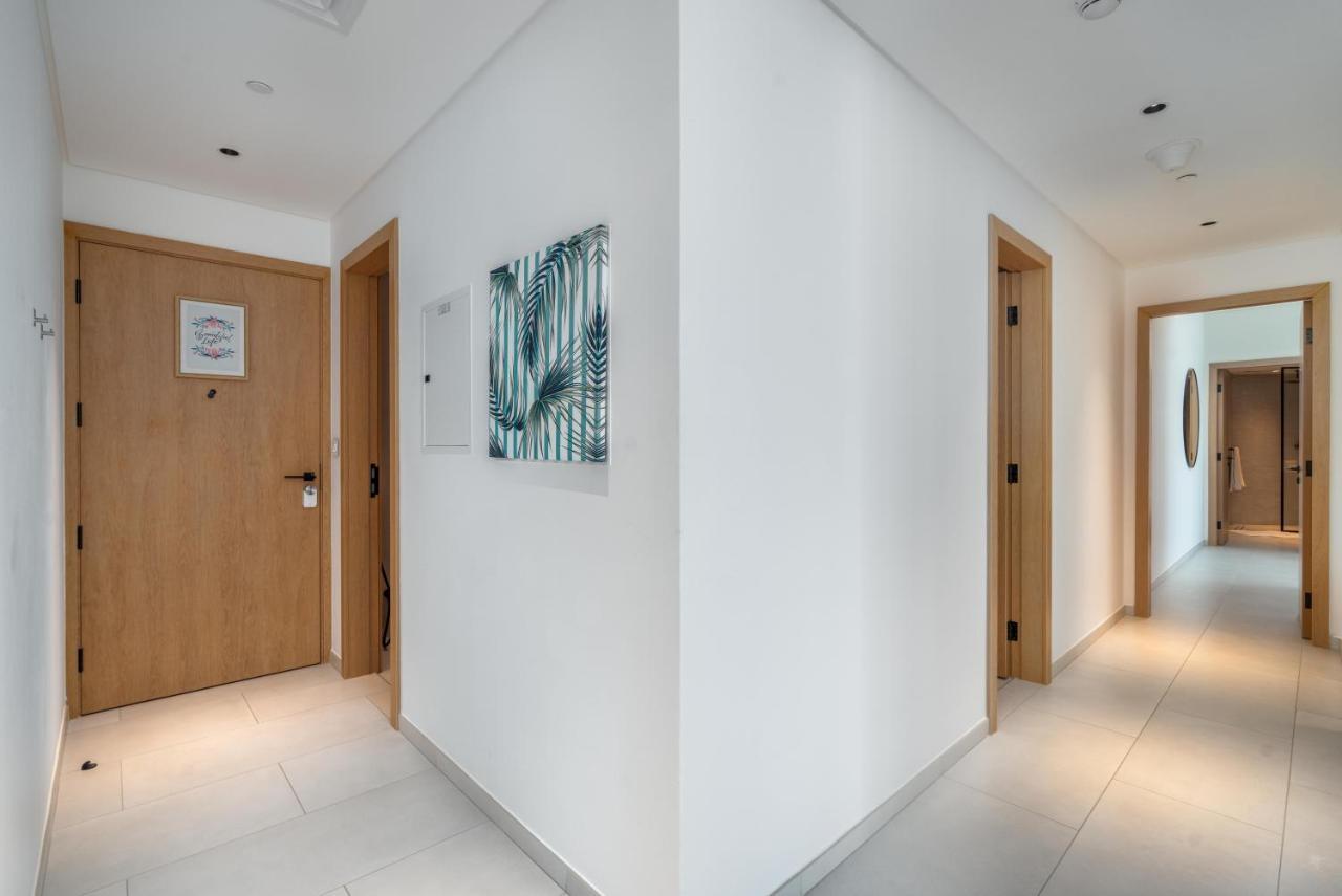 Apartment Ultimate / 4 Beds / Burj Khalifa View / Ultra Modern / Business Bay *