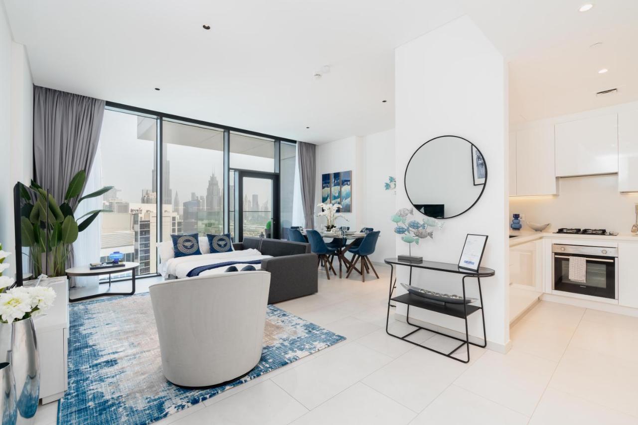 Apartment Ultimate / 4 Beds / Burj Khalifa View / Ultra Modern / Business Bay *
