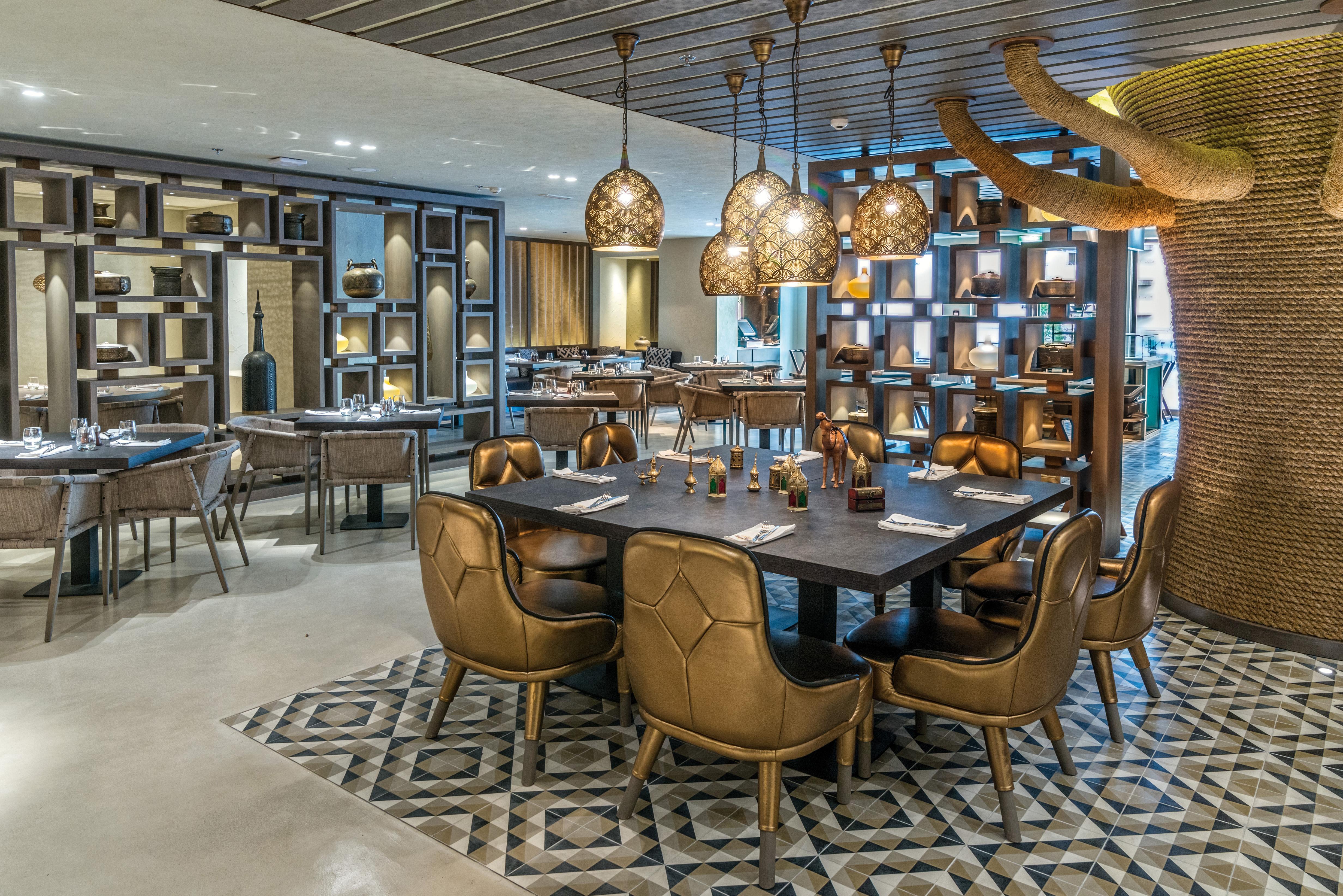 Radisson Blu Hotel, Deira Creek Hotel 5*