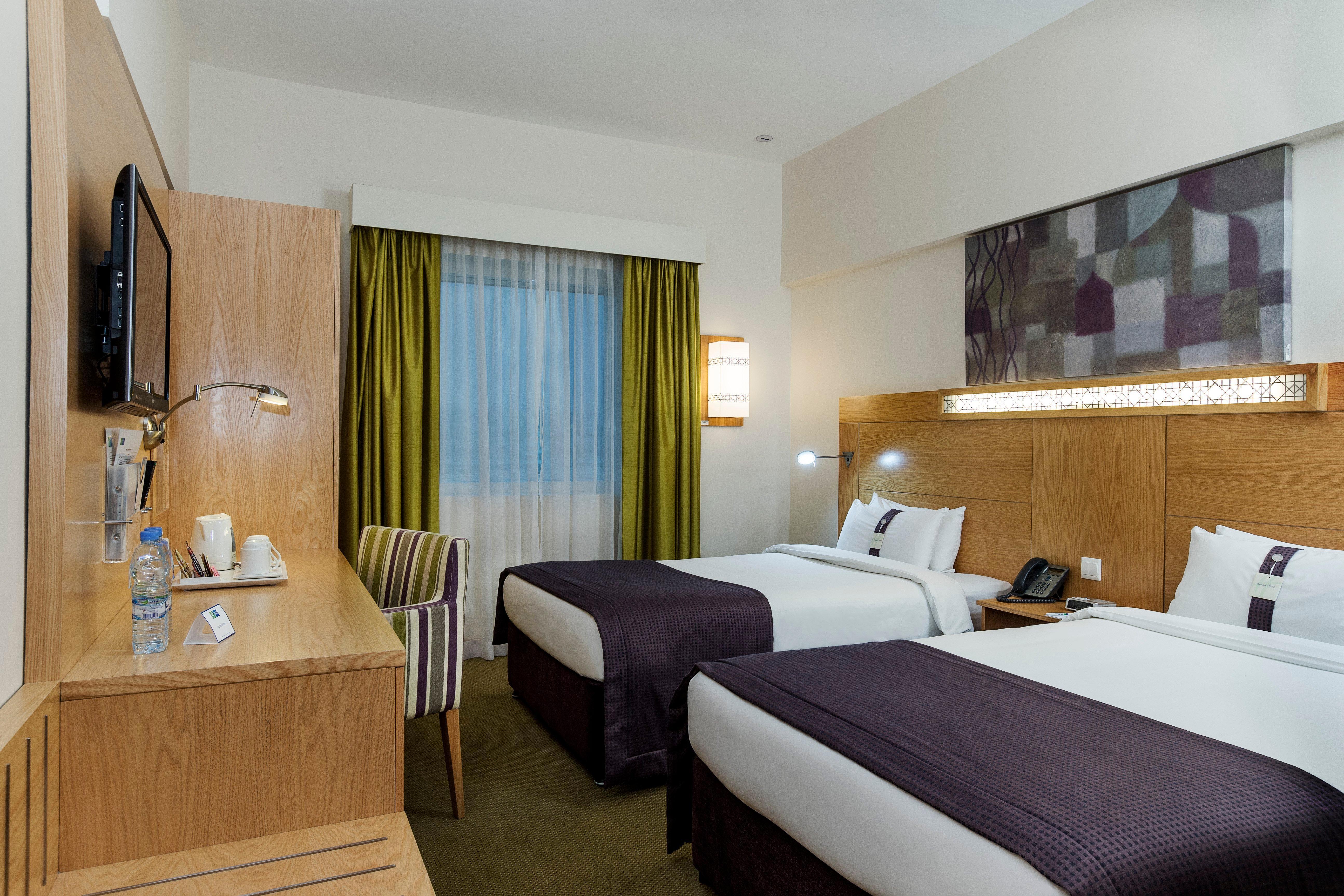Express Airport By Ihg Hotel