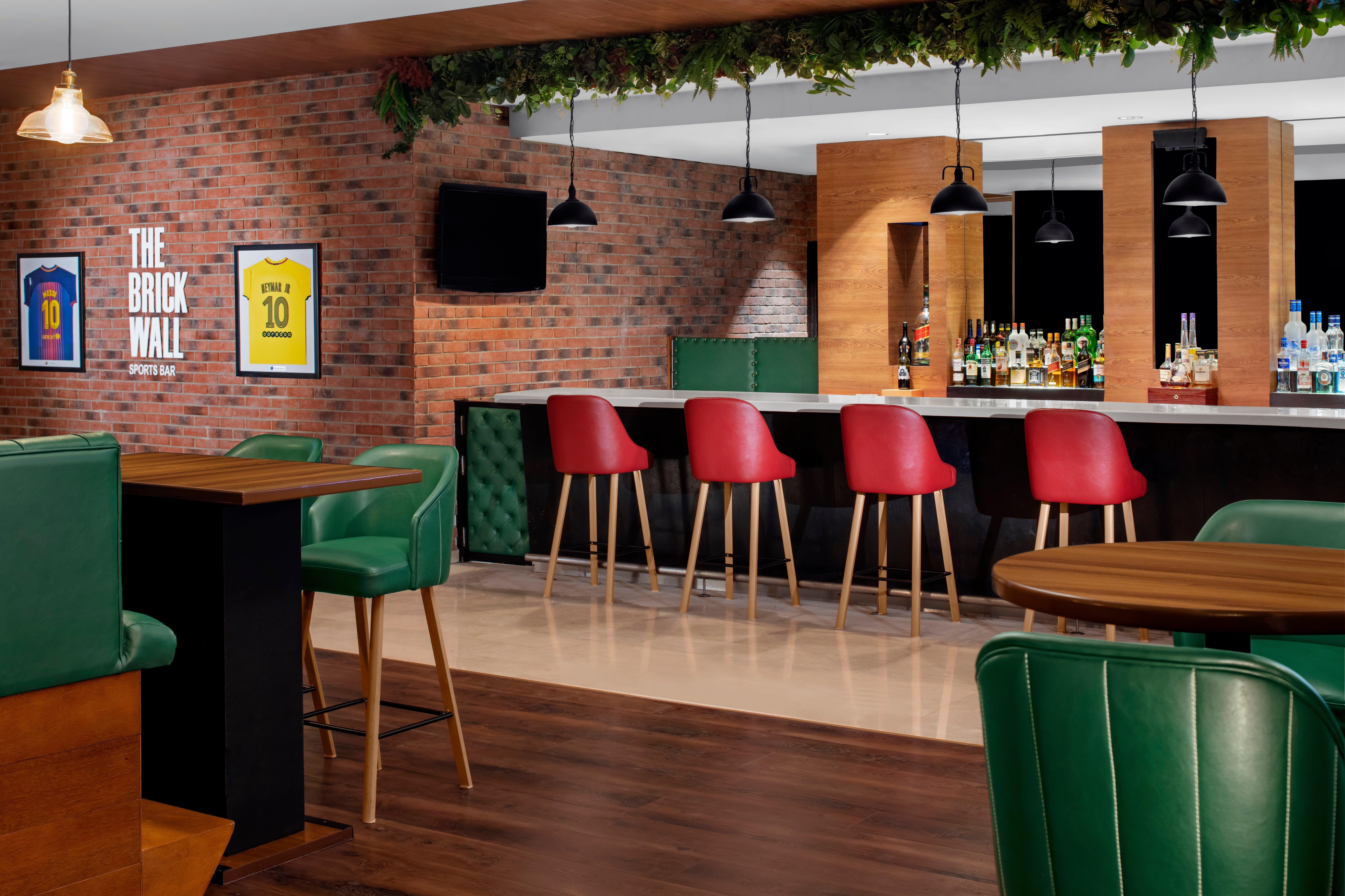 Hotel Express Airport By Ihg 3*