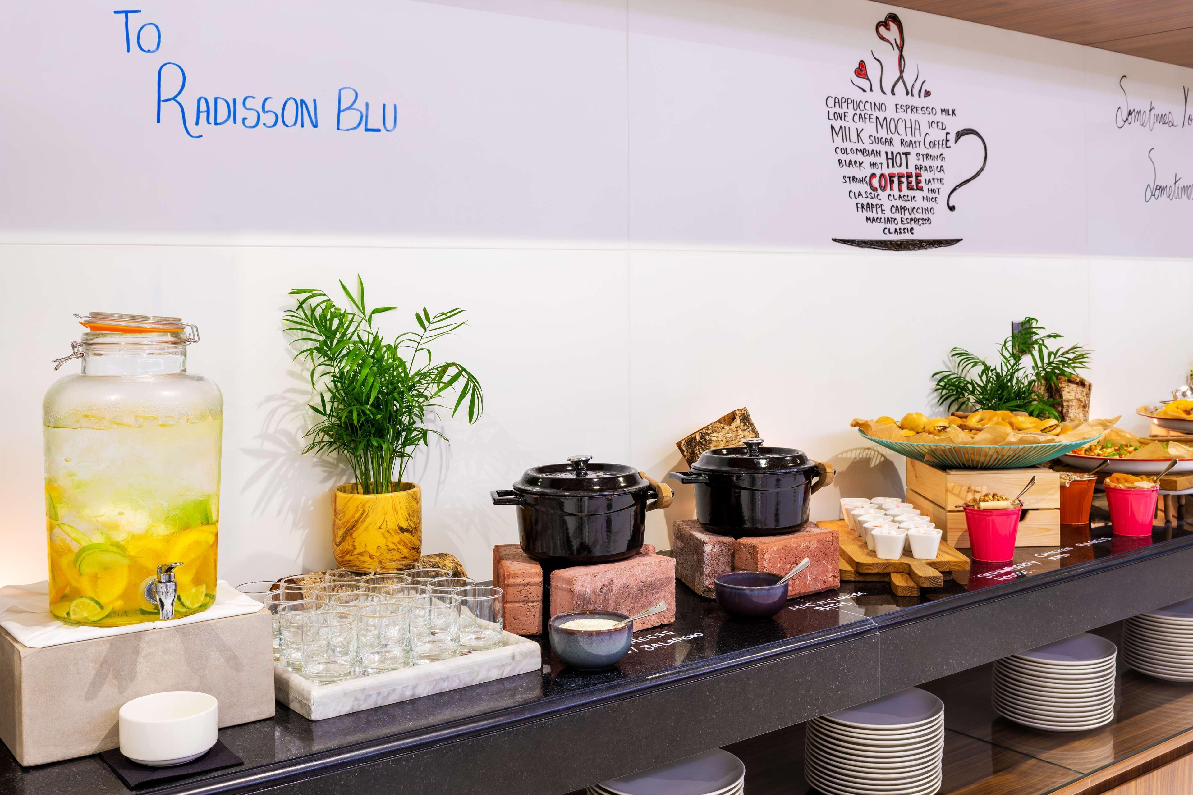 Radisson Blu Hotel, Waterfront Hotel