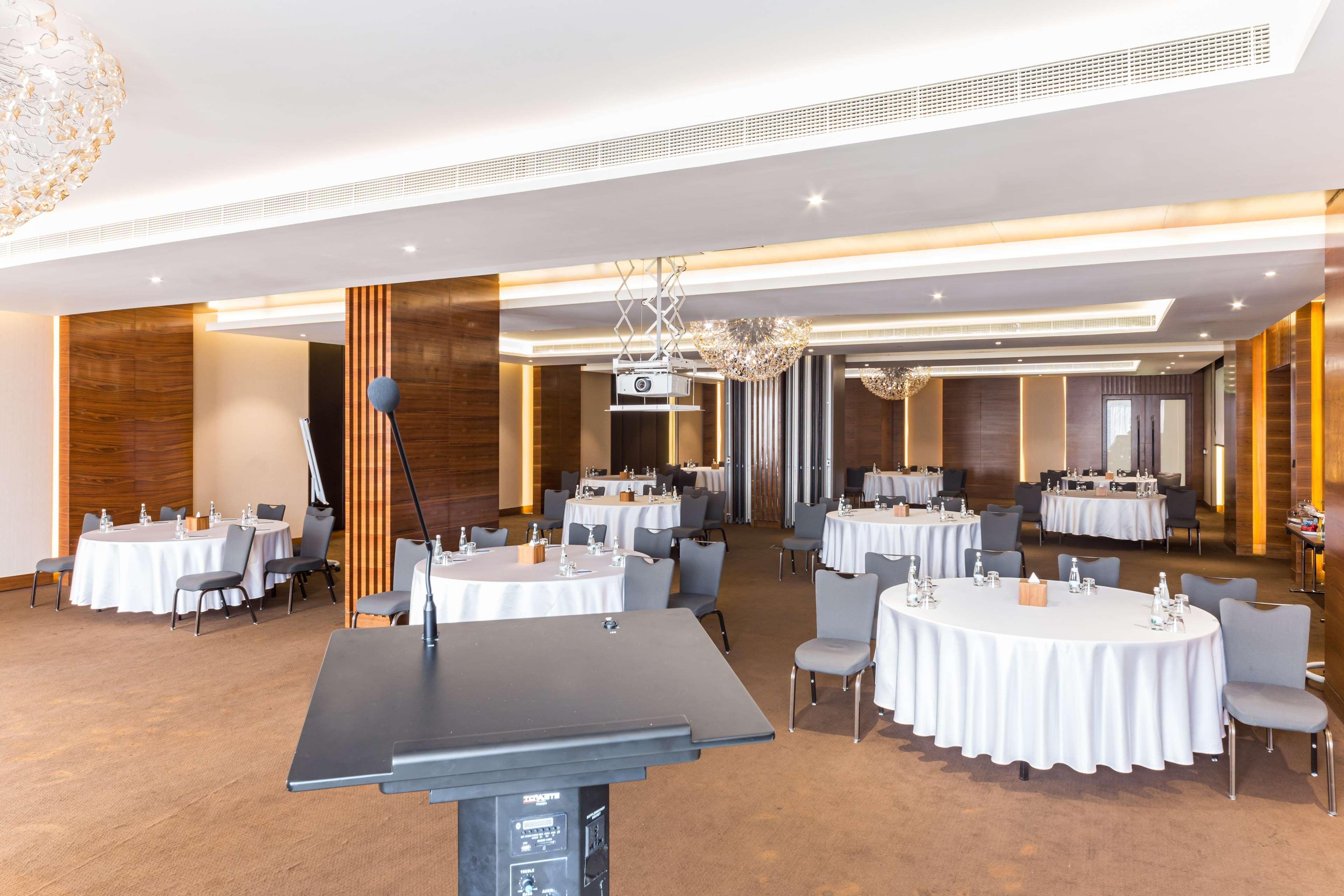 Radisson Blu Hotel, Waterfront