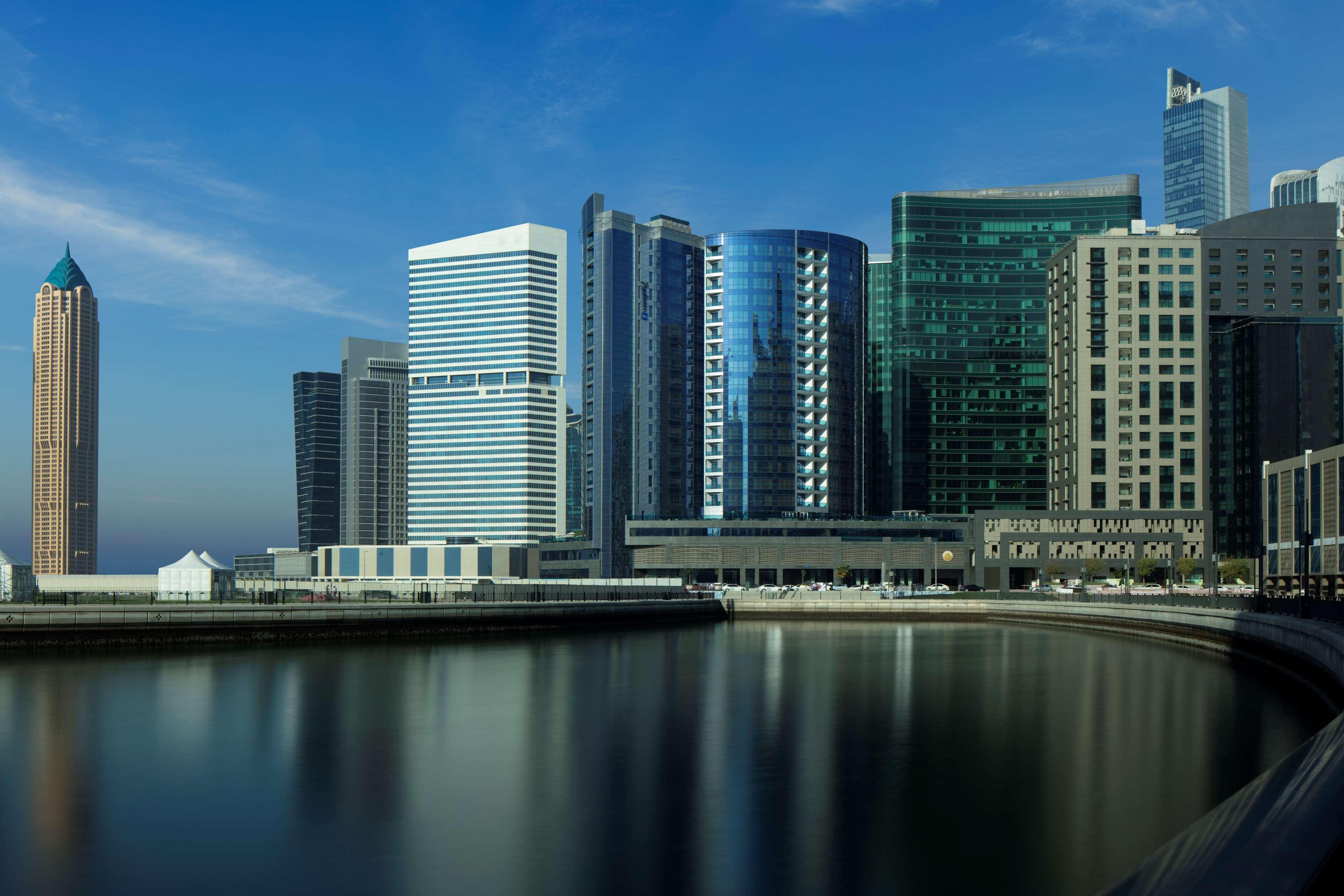 Radisson Blu Hotel, Waterfront Dubai