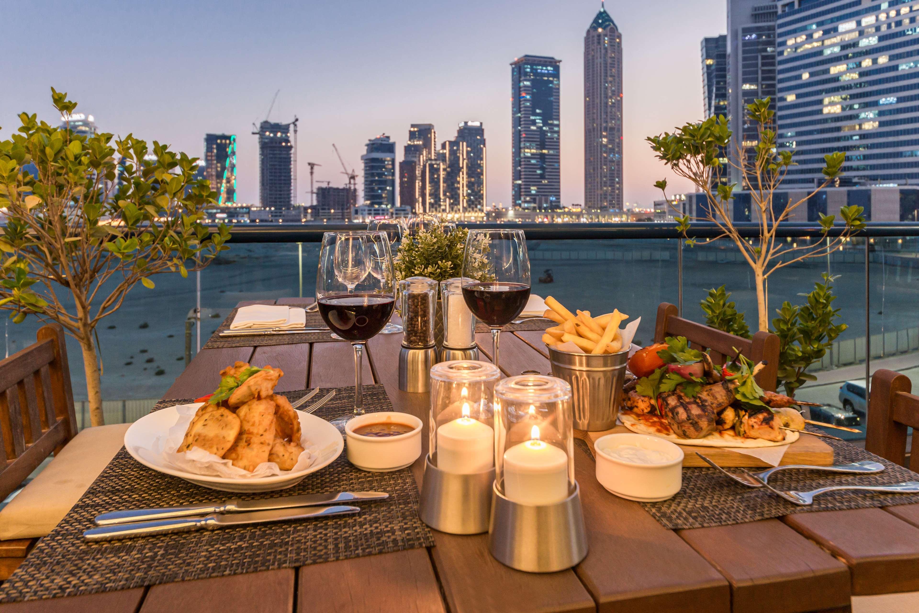 Radisson Blu Hotel, Waterfront Dubai
