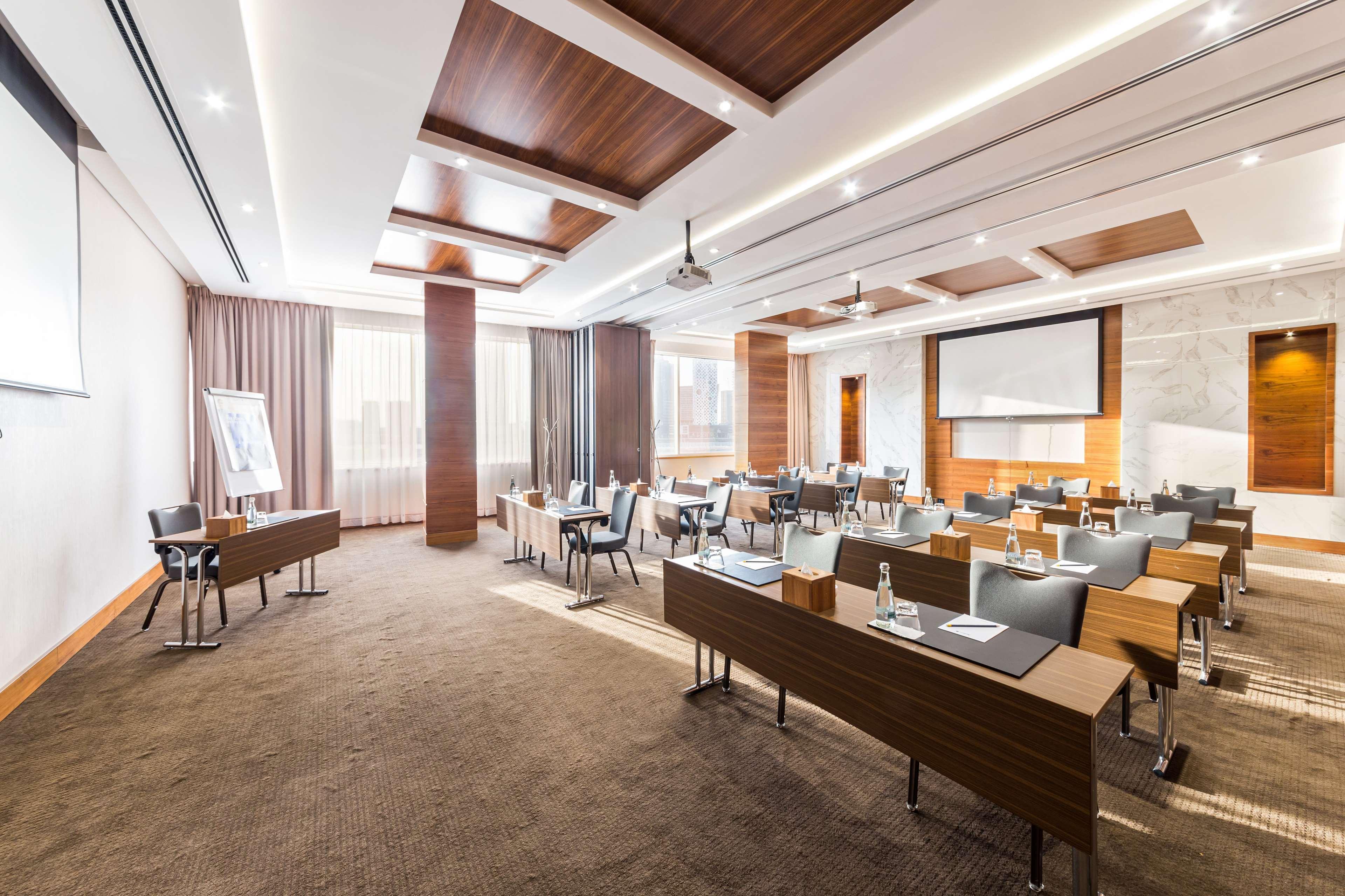 Hotel Radisson Blu Hotel, Waterfront 5*