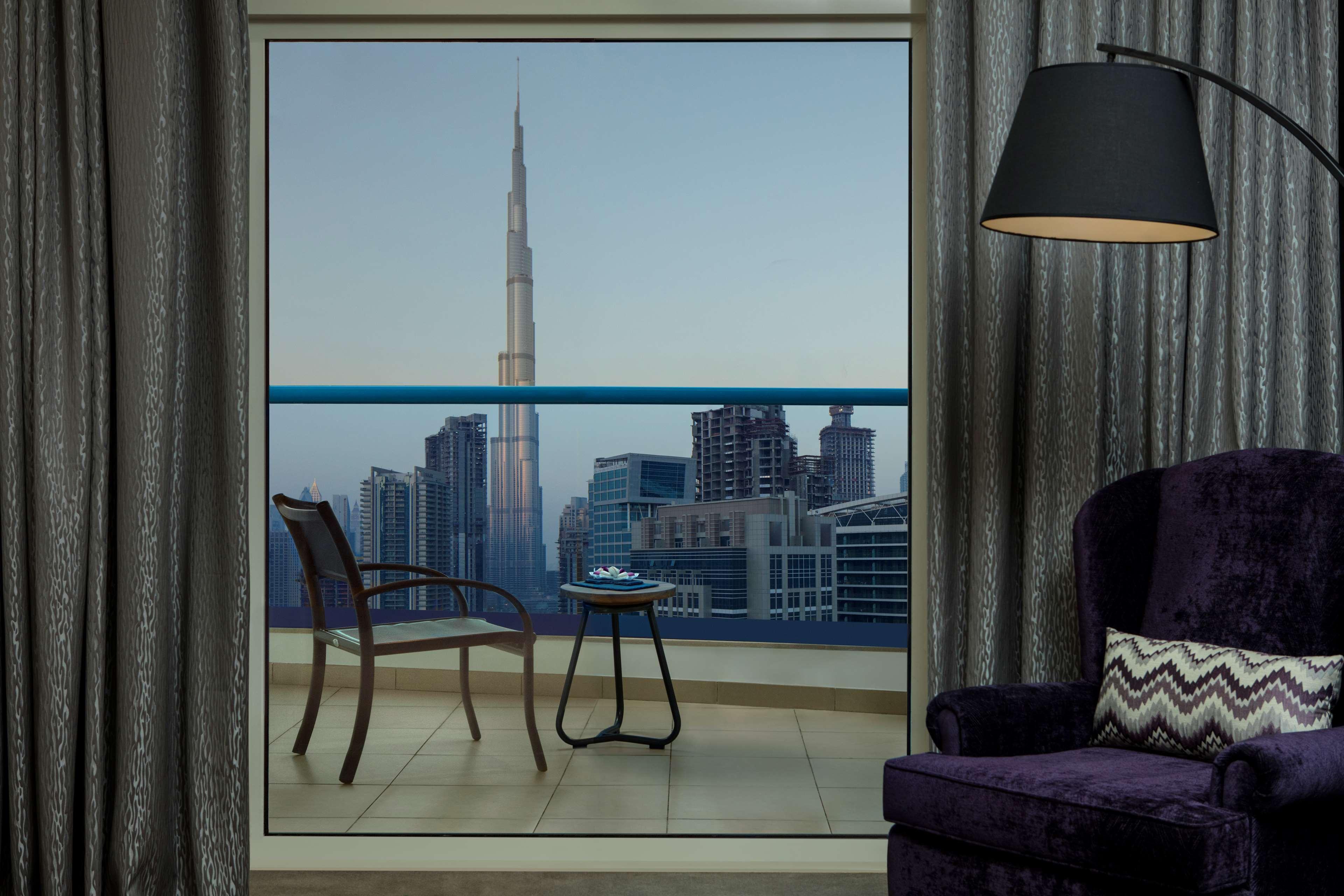 Radisson Blu Hotel, Waterfront Dubai