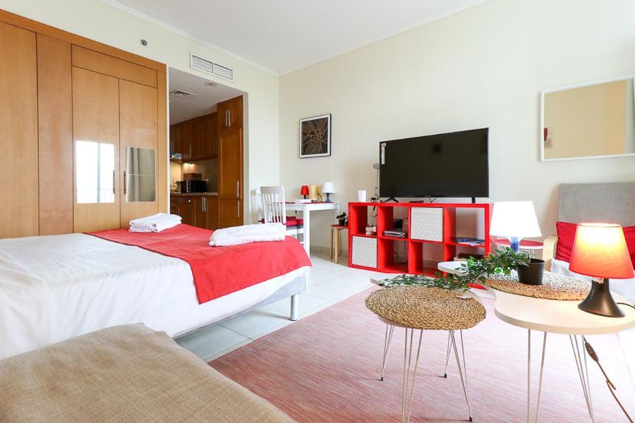 Apartamento Rh - Beautiful Canal View, Sleek & Spacious Studio, Location