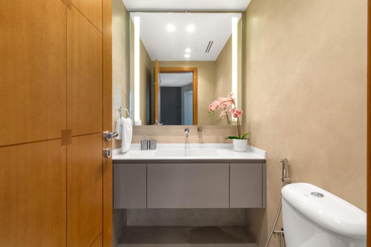 The Smart Concierge - Marina Scape Apartment