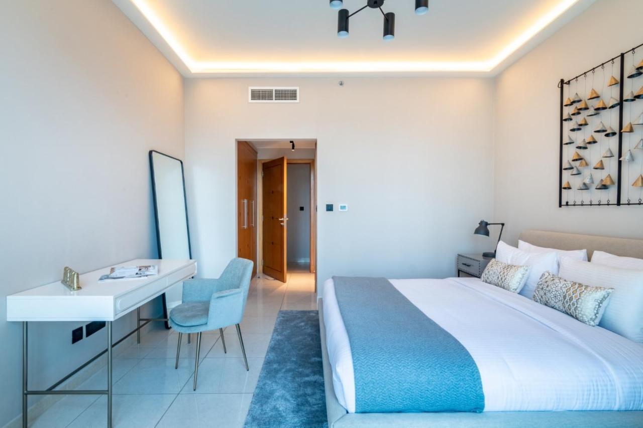 The Smart Concierge - Marina Scape