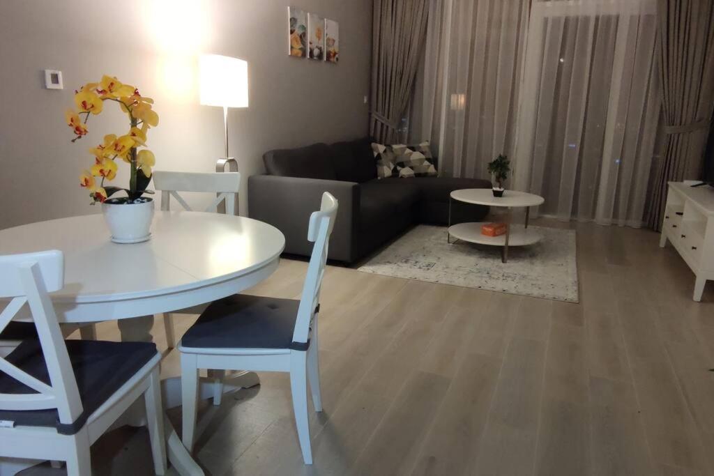 High Floor 1br Vacation With Terrace