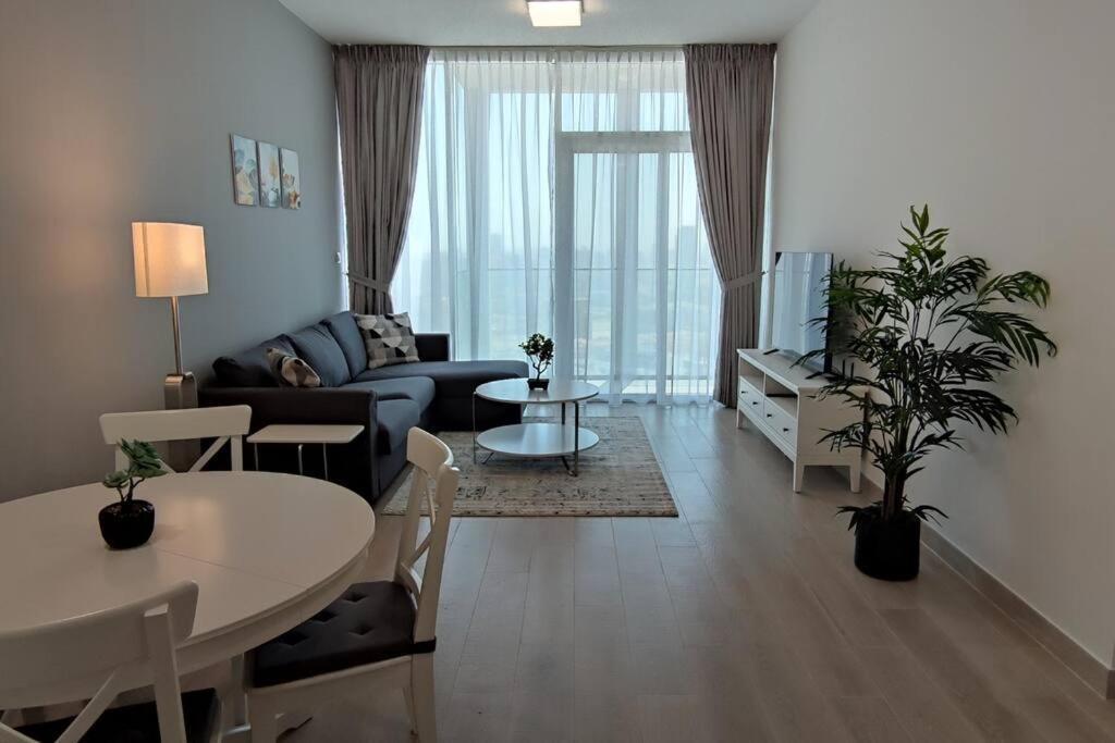 Daire High Floor 1br Vacation With Terrace *