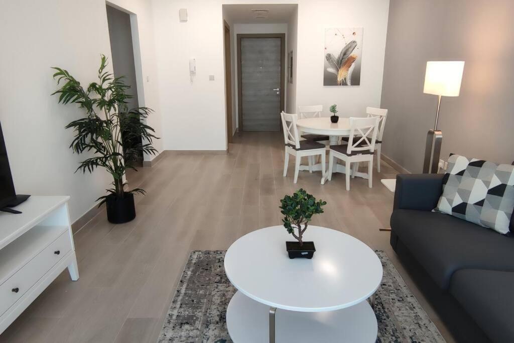 High Floor 1br Vacation With Terrace *
