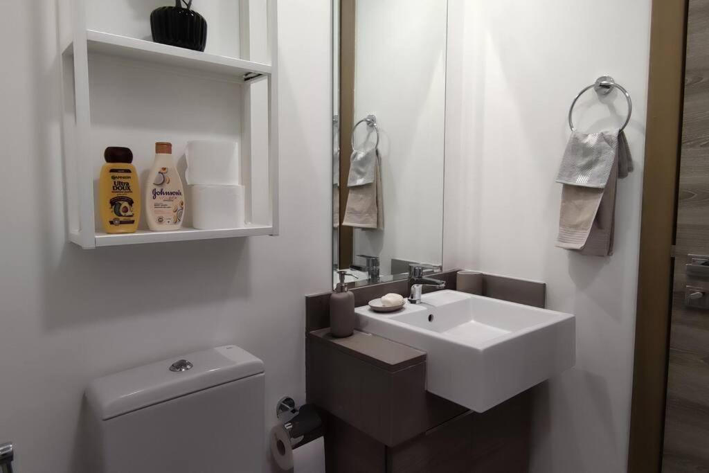 High Floor 1br Vacation With Terrace Dubai