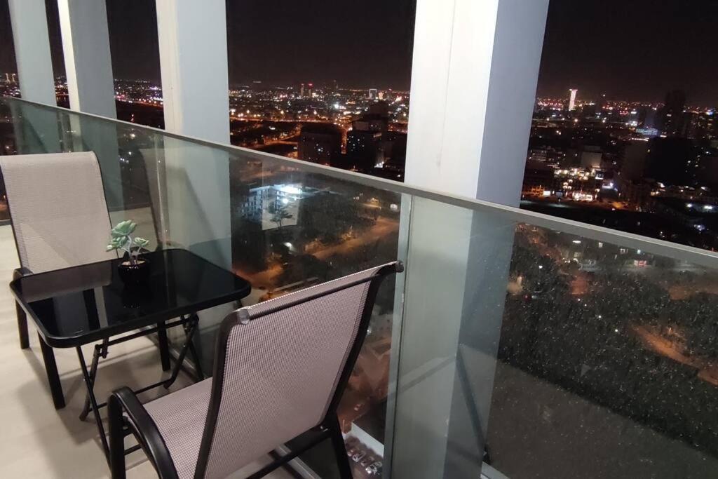 High Floor 1br Vacation With Terrace
