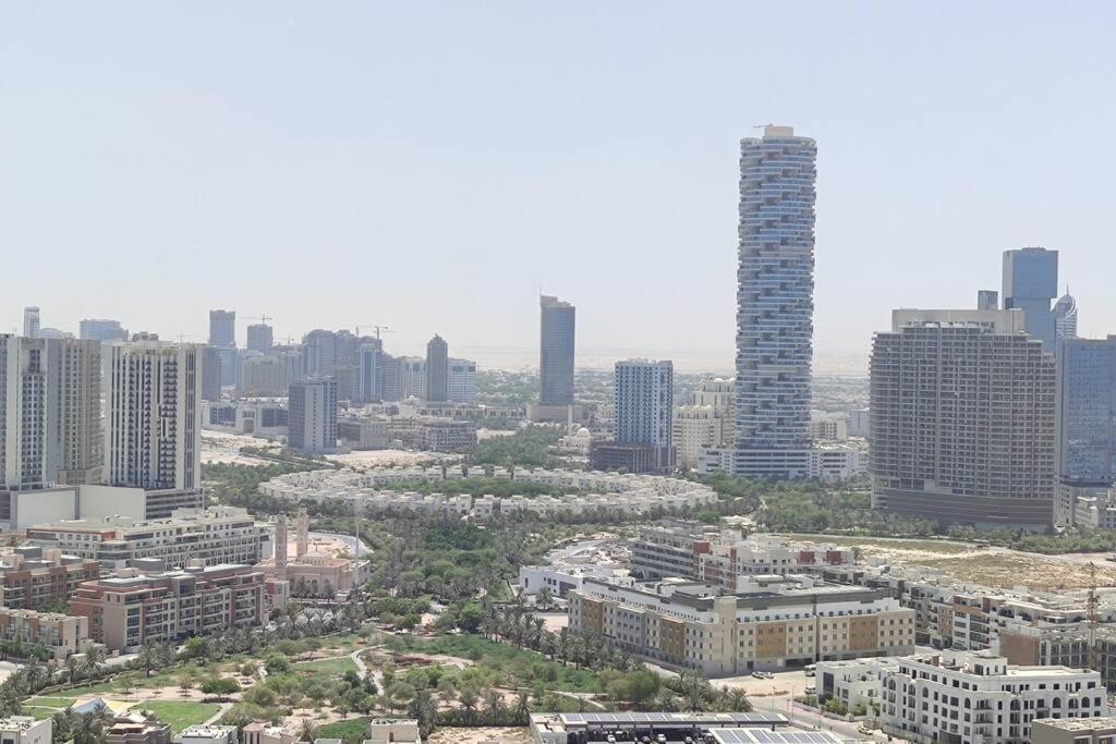 Daire High Floor 1br Vacation With Terrace Dubai