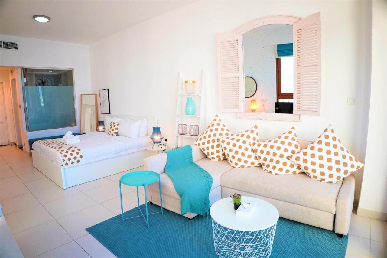 Apartment Luxury On The Palm With Marina View Balcony Dubai
