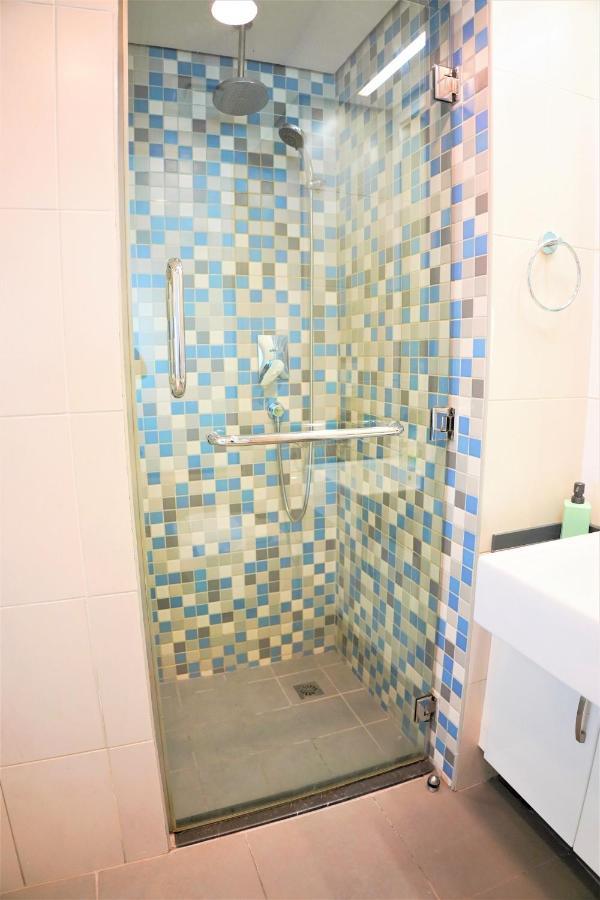 Luxury On The Palm With Marina View Balcony Apartment Dubai