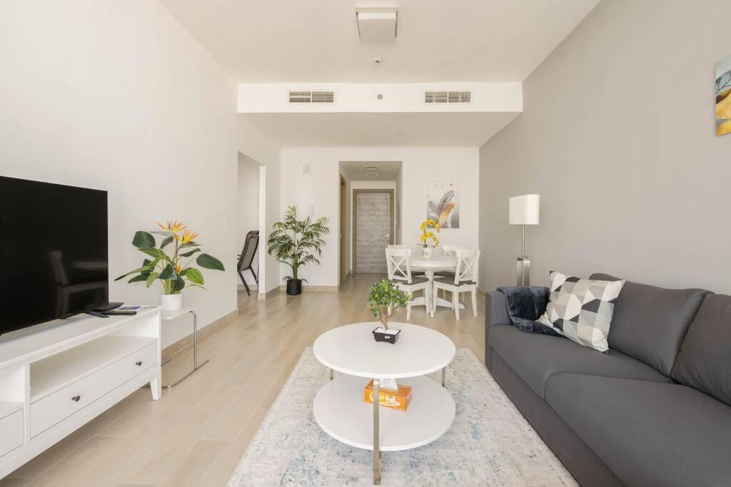 High Floor 1br Vacation With Terrace