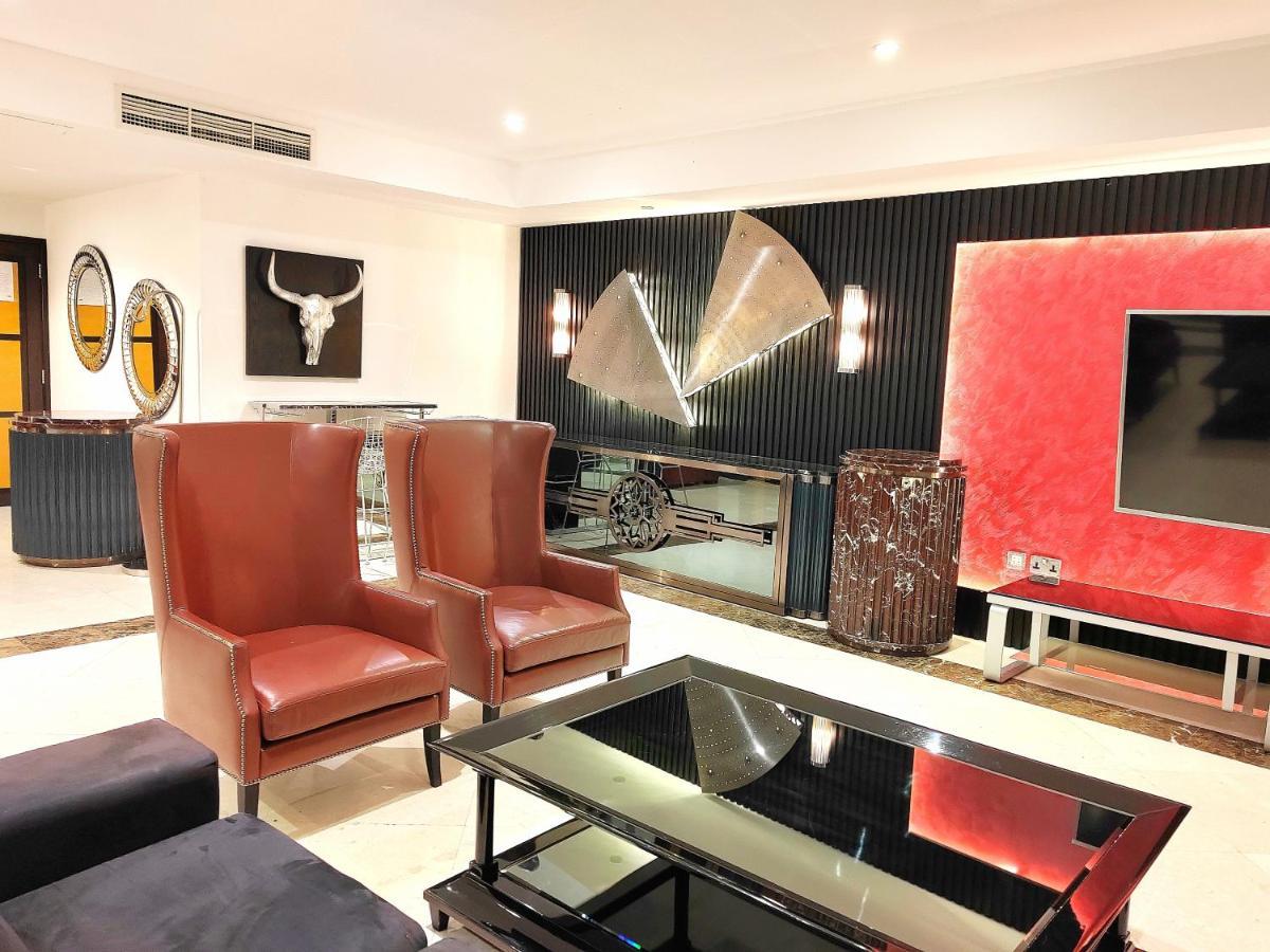 6 Bedrooms In The Main Jbr Walk