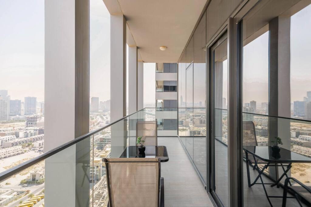 High Floor 1br Vacation With Terrace * Dubai