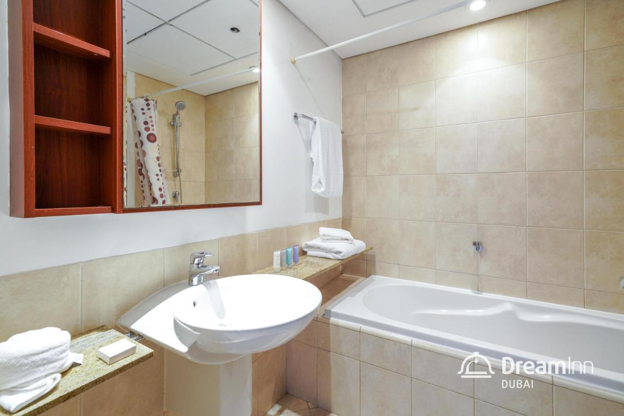 Dream Apartments- Emaar Towers - Rega Al Buteen *
